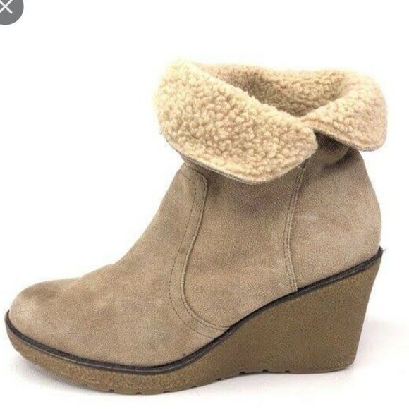 Kellie & Katie fold over suede winter booties  8.5 - Picture 16 of 16